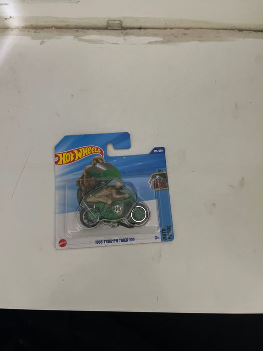 Mașinuțe hot wheels