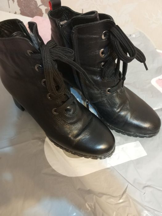 Продам женскую обувь