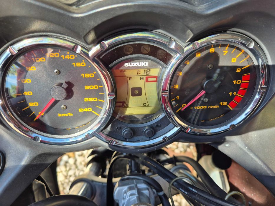 Suzuki V-strom dl 1000. AN:2007