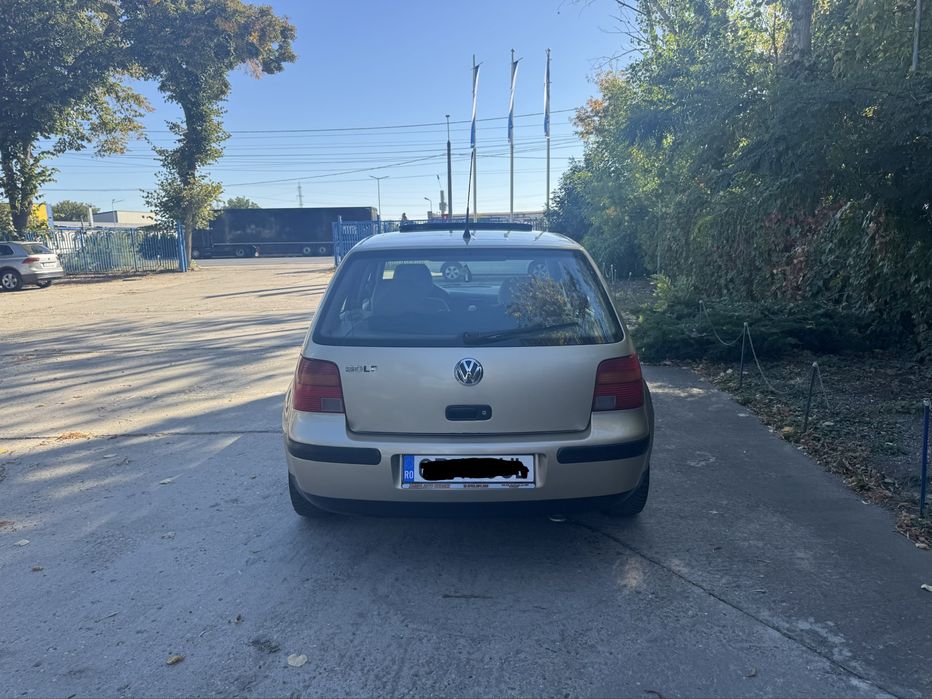 Volkswagen Golf 2001 benzină, 1.186 € — imagine 5