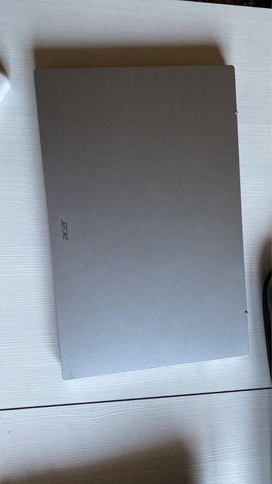 Ноутбук acer.