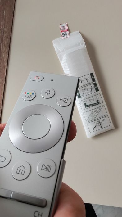 Vând telecomanda Samsung smart, originală din fabrica, Metal, Noua!