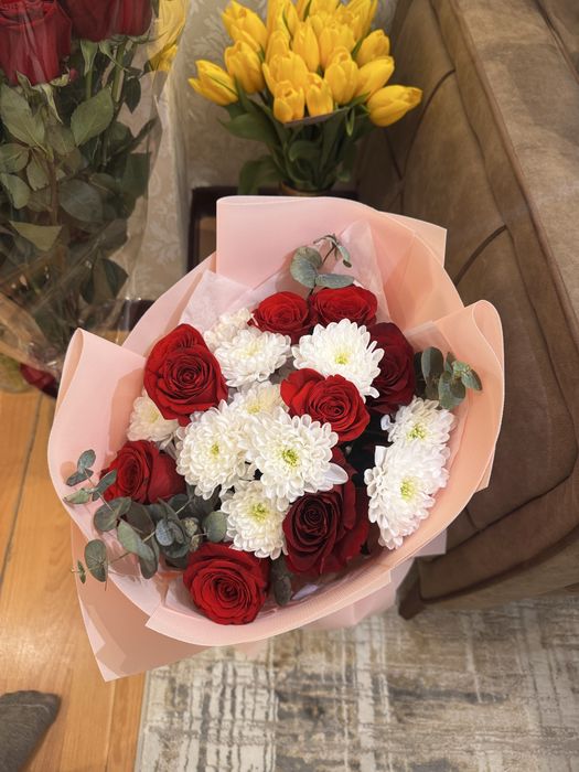 Цветы свежие все по 7000