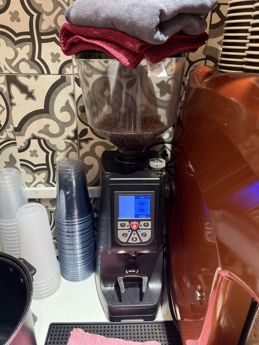 Кофемашина и кофемолка