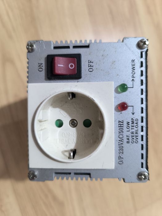 Преобразователь 24 на 220