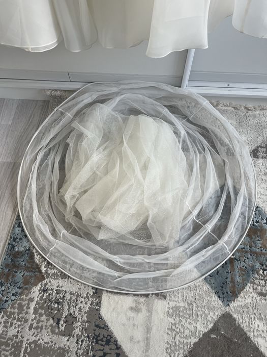 Продам свадебный белый платия