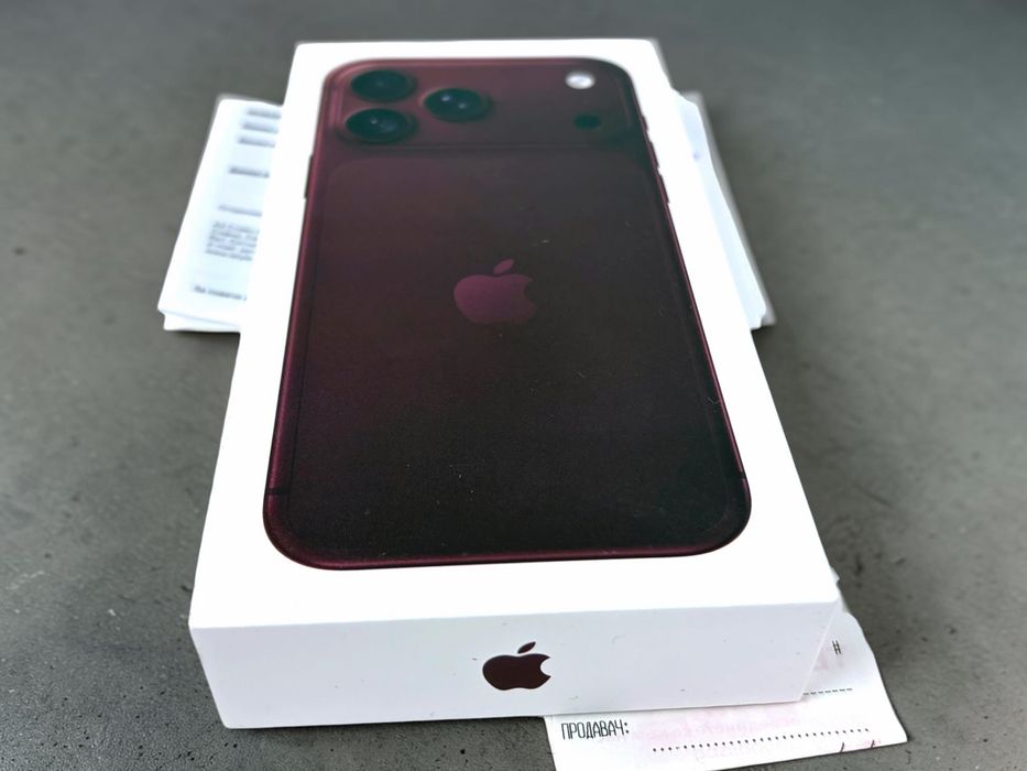 НАЛИЧЕН! Apple iPhone 18 Pro Max 256GB Burgundy 2г. Гаранция!
