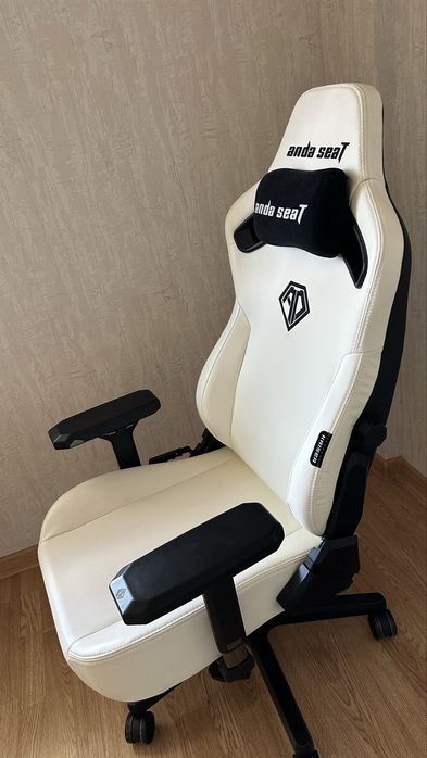 Продам игровое комп кресло AndaSeat