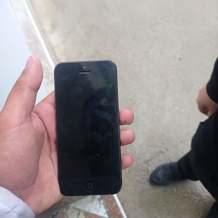 Iphone 5 sotiladi holati yaxshi