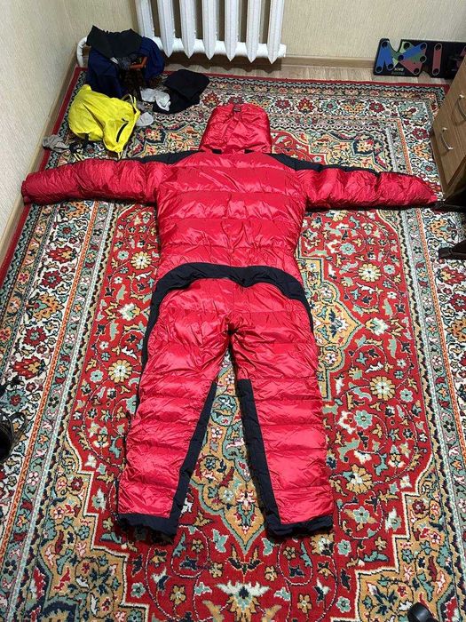 Пуховый комбинезон альпиниста