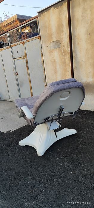 Кресло косметологическое