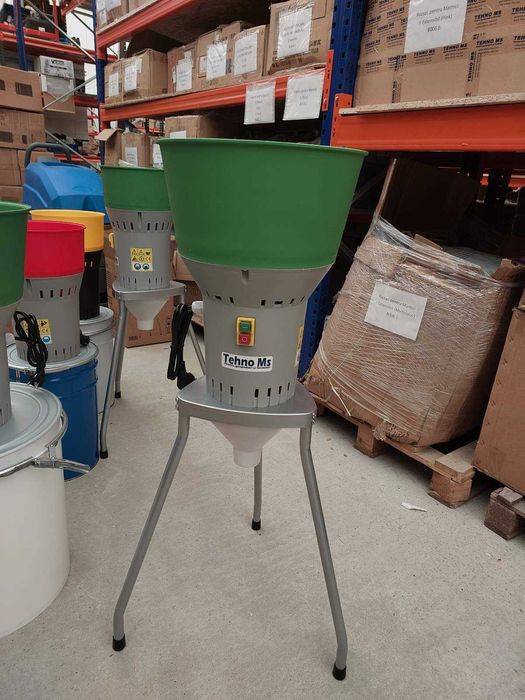 Фуражомелка HOLZ MILL-50 с крачета  1,3 KW, 19000об/мин/ 220 V