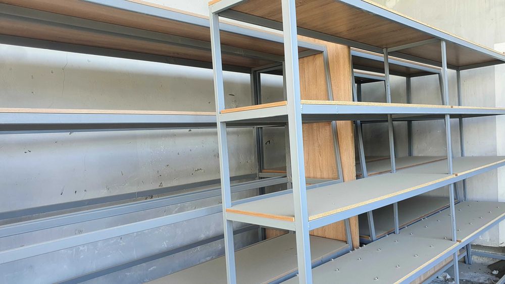 Б/у полки для магазинов, торгующих строительными материалами