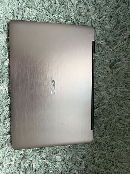 Vand laptop Acer S3