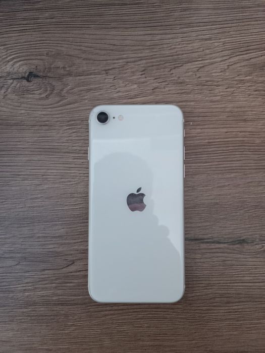 IPhone SE 2022 договорная