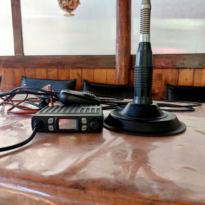 Statie  radio cb crt one + antena 150 cm