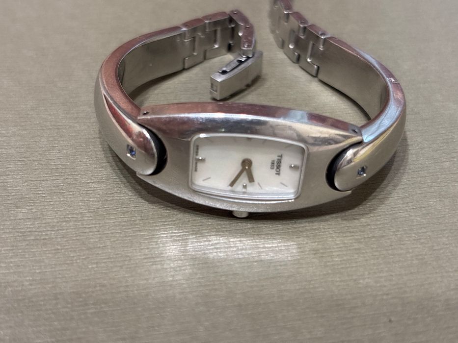 Продам часы TISSOT