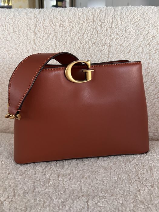 Чанта Guess в кафяво