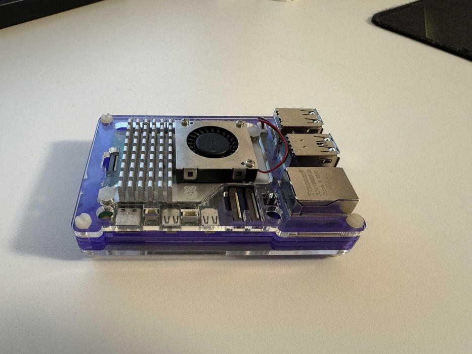Kit Raspberry Pi 5 8GB, alimentator, carcasa