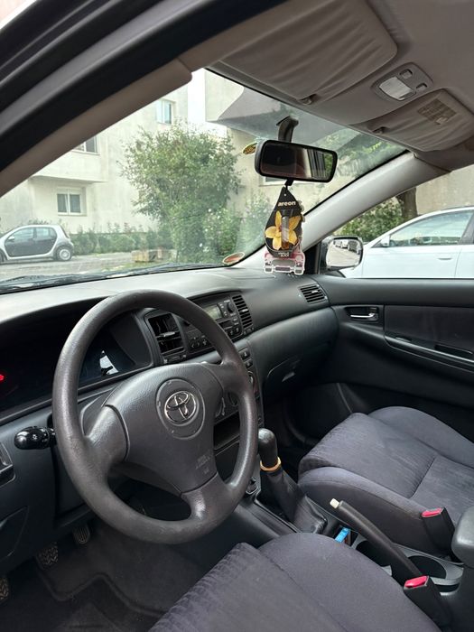 Vând Toyota Corolla, an 2004
