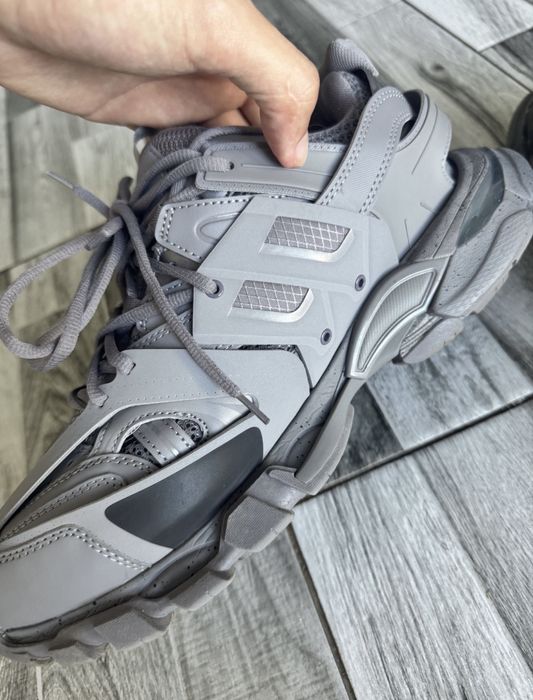 Balenciaga track gri 44