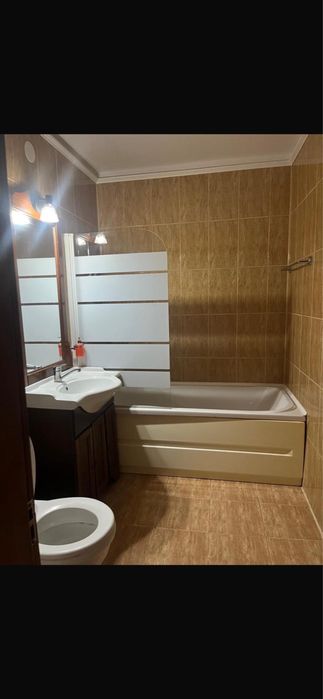 Apartament cu 3 camere