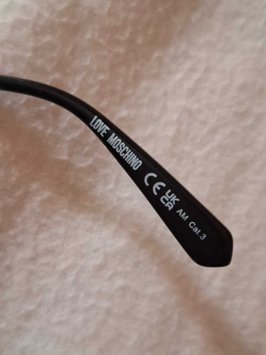 Слънчеви очила Moschino