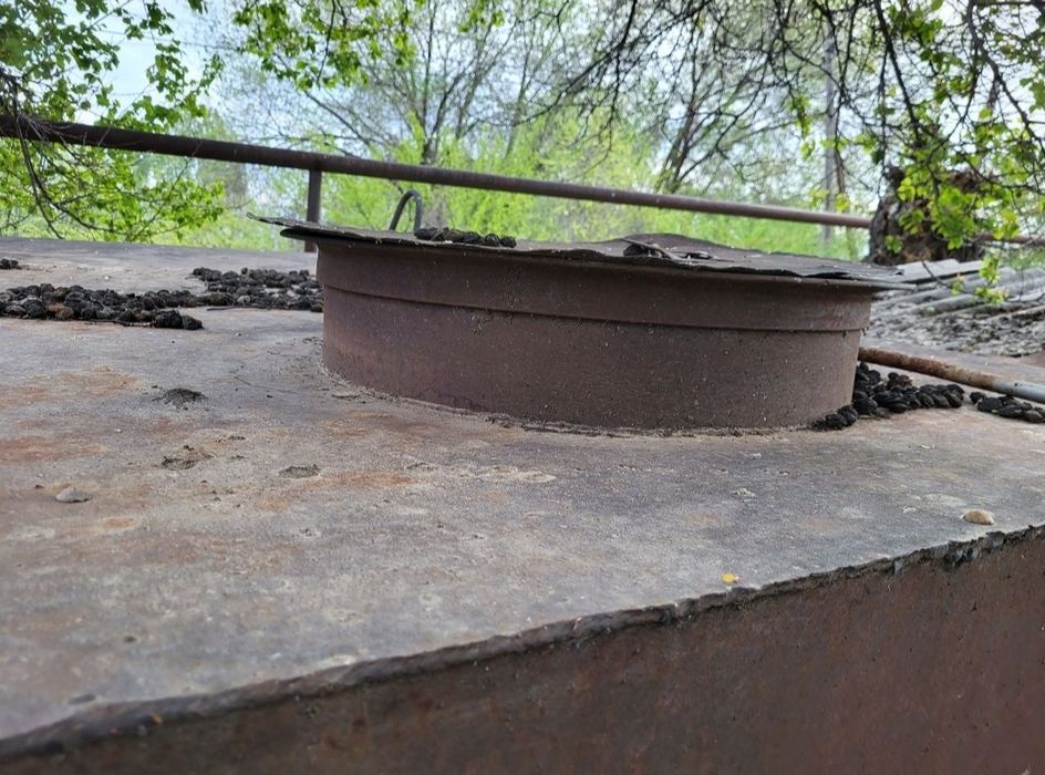 бак большой железный