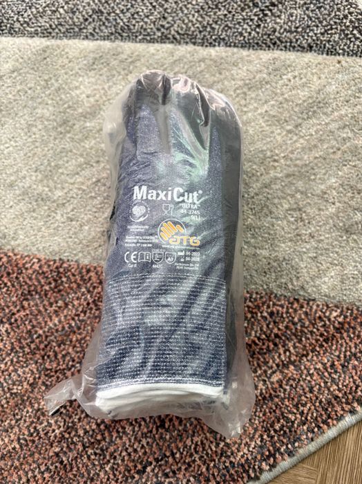 Maxicut Ръкавици