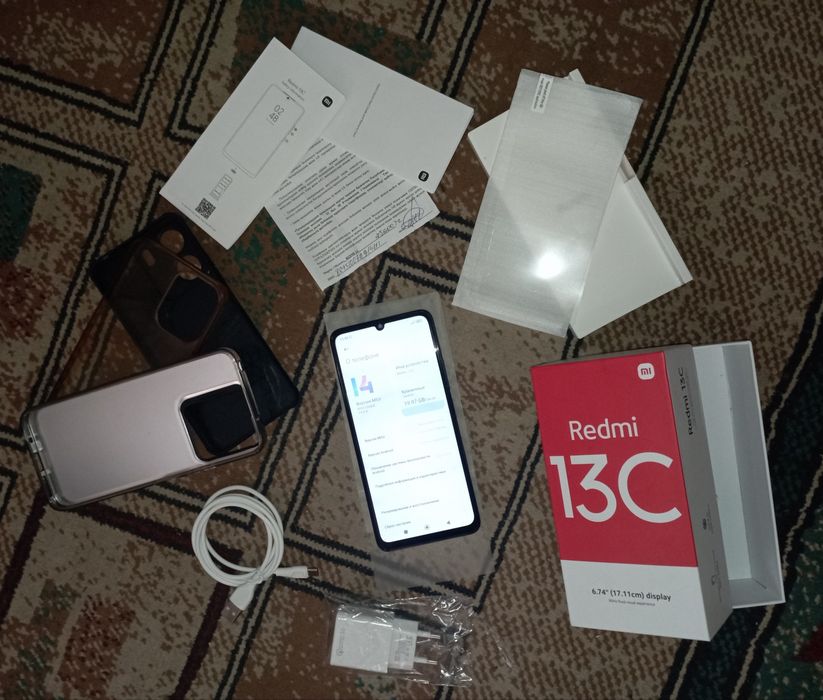 Xiaomi 13C 2025г {8+4/256} дёшево