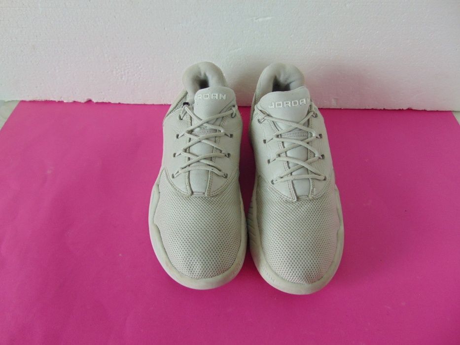 Jordan J23 Low номер 44 Оригинални мъжки кецове
