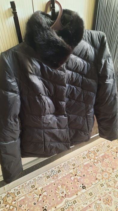 Срочно продам балоневый куртка воротник норка