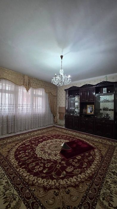 Юнусабад 2. 2+2. 3 этаж. 130м2.