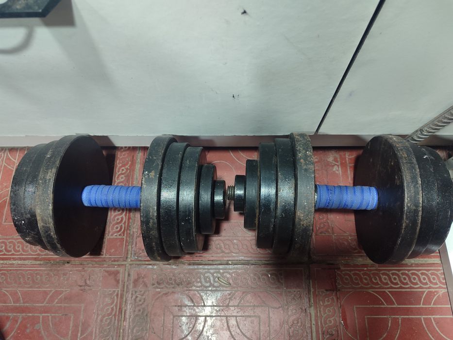 Gantel Toshlar sport uchun 25 kgdan 2ta . Yani 1 juft 50 kg boladi