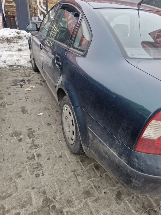 Wolkswagen pasat 1.6 i