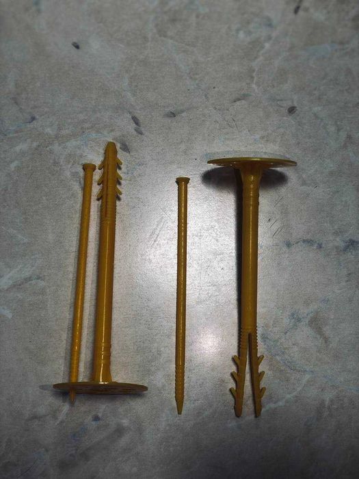 Дюбель Держатель и с метал. Гвоздем