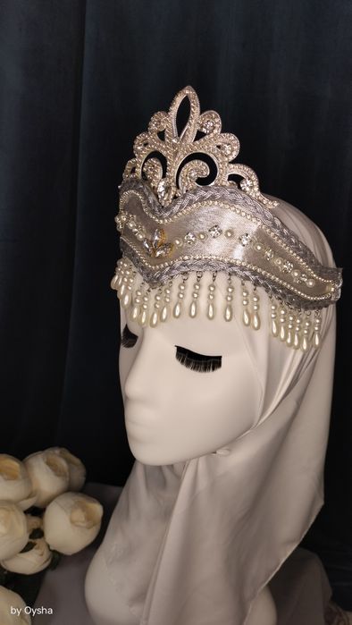 Tillaqoshlar diademalar buyurtma asosida yasaladi