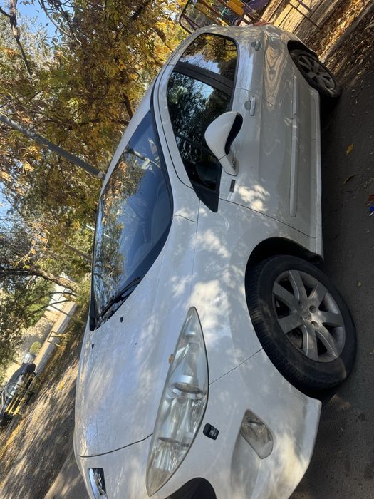 Машина.  сатылады