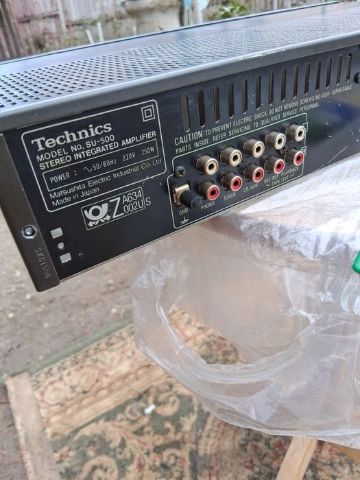 Amplificator Japonez -250W-stereo .BOXELE indisponibile !