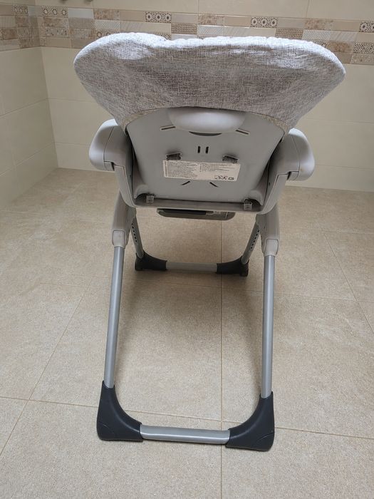 Scaun de masa Joie pentru bebe