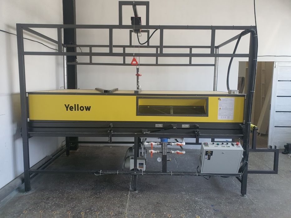 Сдам стол в мебельном цеху