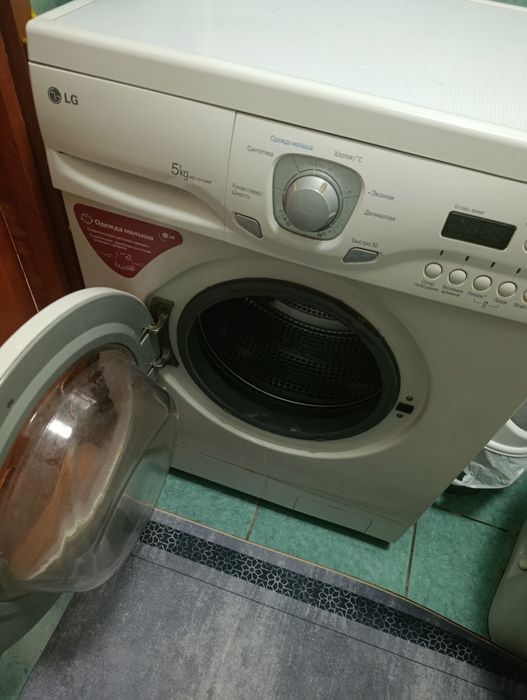 Продам стиральную машину LG 5 кг
