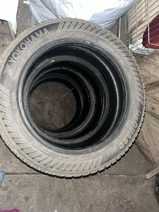 Шины шипованные YOHOKAMA 215/55/r17 в отличном состоянии!