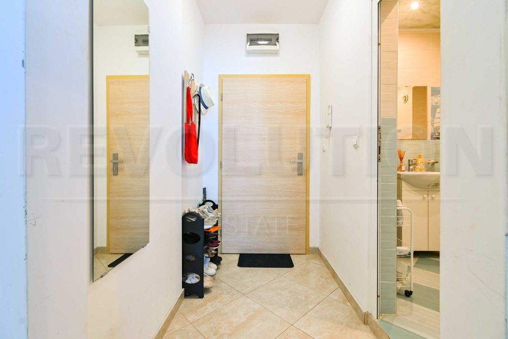 Продава се Едностаен апартамент в София, Студентски град - 65 кв.м за 2000 €/кв.м - Снимка #6