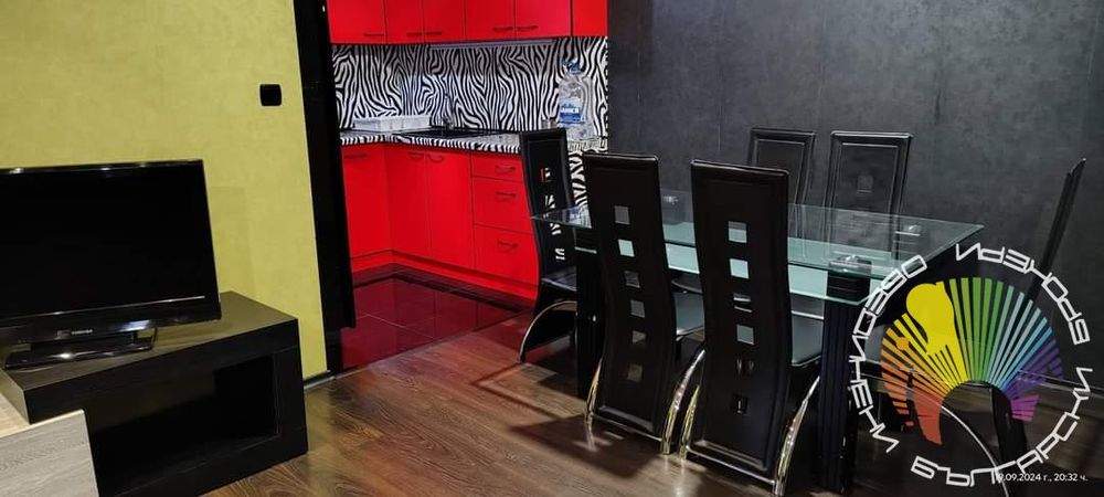 Дава се под наем Многостаен апартамент в Бургас, Изгрев - 100 кв.м за 612 € - Снимка #2