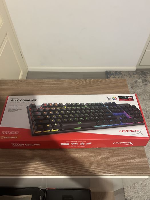 Tastura gaming mecanica HyperX Alloy Origins RGB
