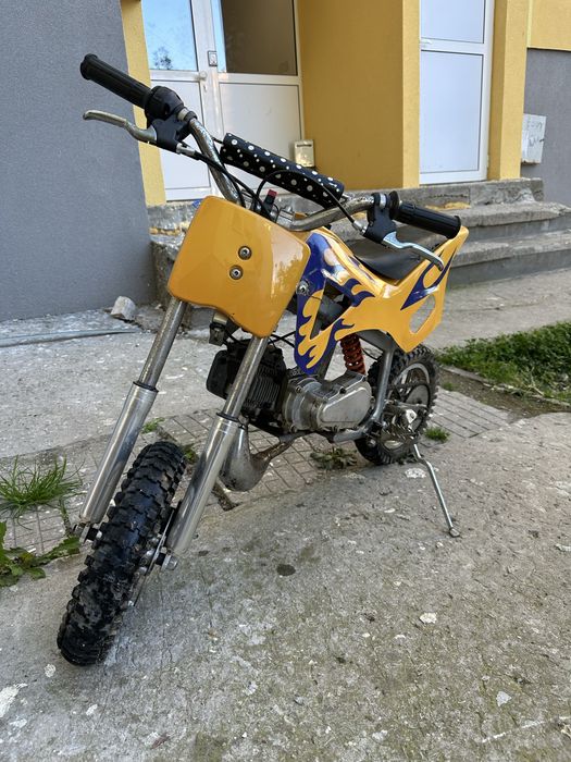 Продавам малък кросов мотор 49 кубика