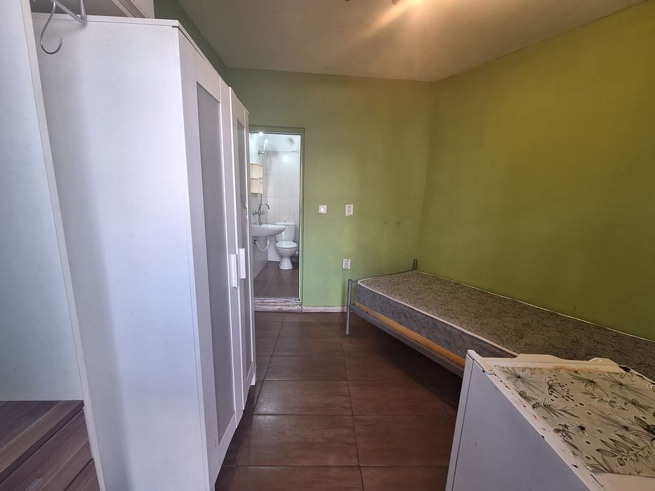 Дава се под наем Ателие в София, Център - 25 кв.м за 228.99 € - Снимка #2