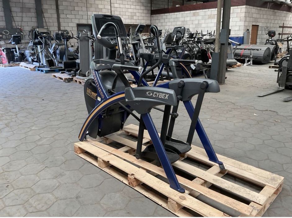 Cybex 771AT Arc Trainer bicicleta eliptica