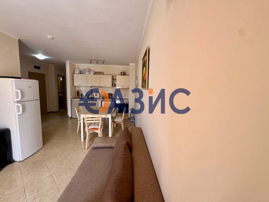 Продава се Тристаен апартамент в к.к. Слънчев бряг - 100 кв.м за 1149 €/кв.м - Снимка #1